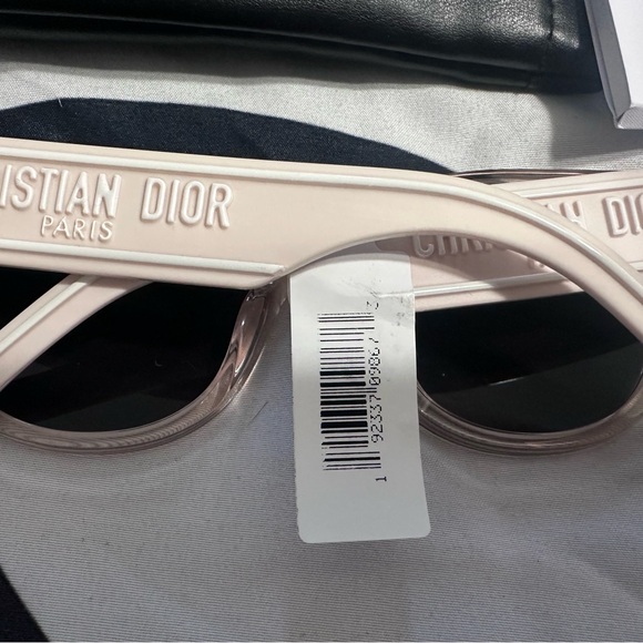 Christian Dior Women's Pink Sunglasses - Picture 4 of 10
